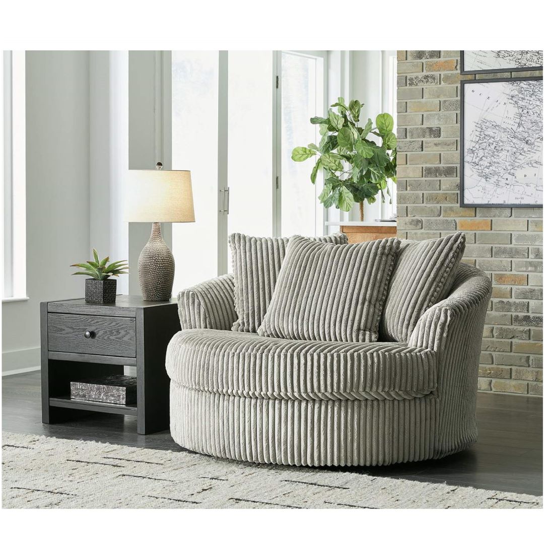 ASHLEY】Lindyn Oversized Swivel Accent Chair ［size:W147 D140 
