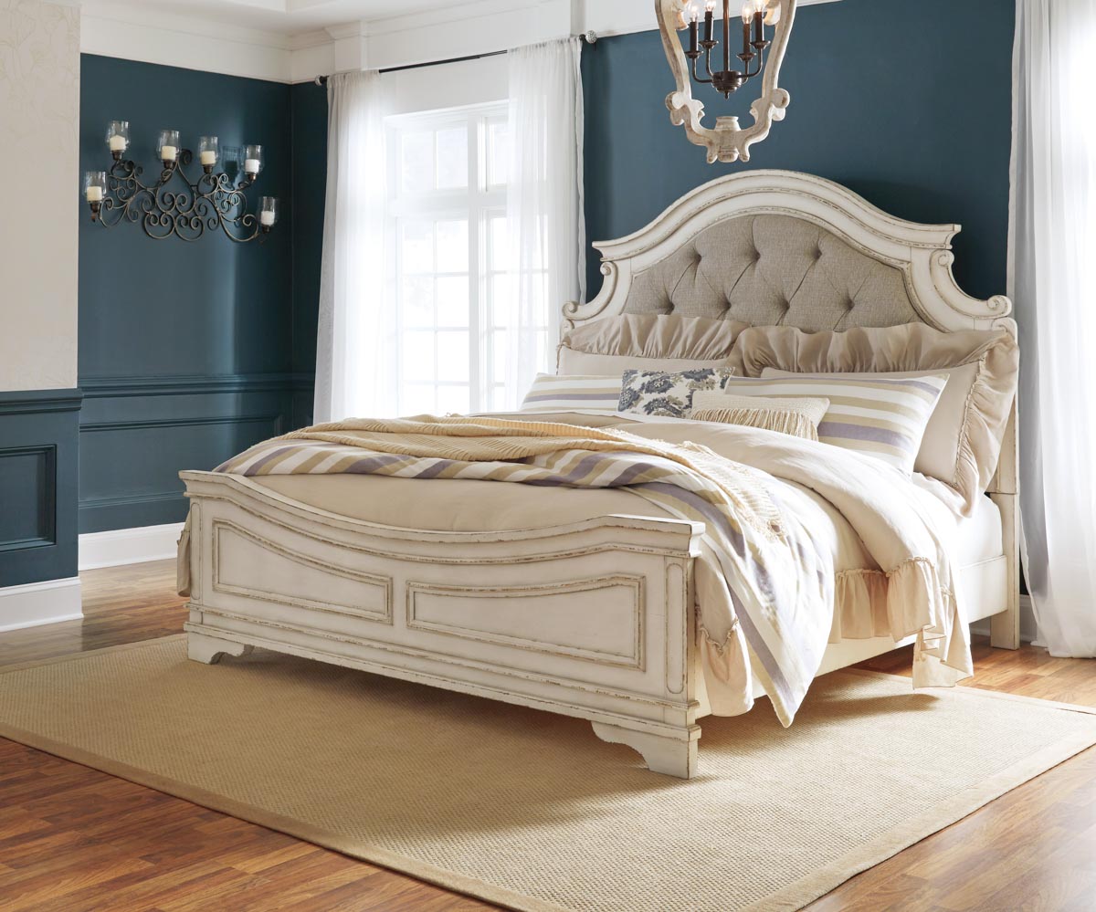 【ASHLEY】【Queen】 Realyn UPH Panel Bed Frame ［size:W165 D225 H180 cm］ B743-57+54+96　※ウッドファンデーション別売り