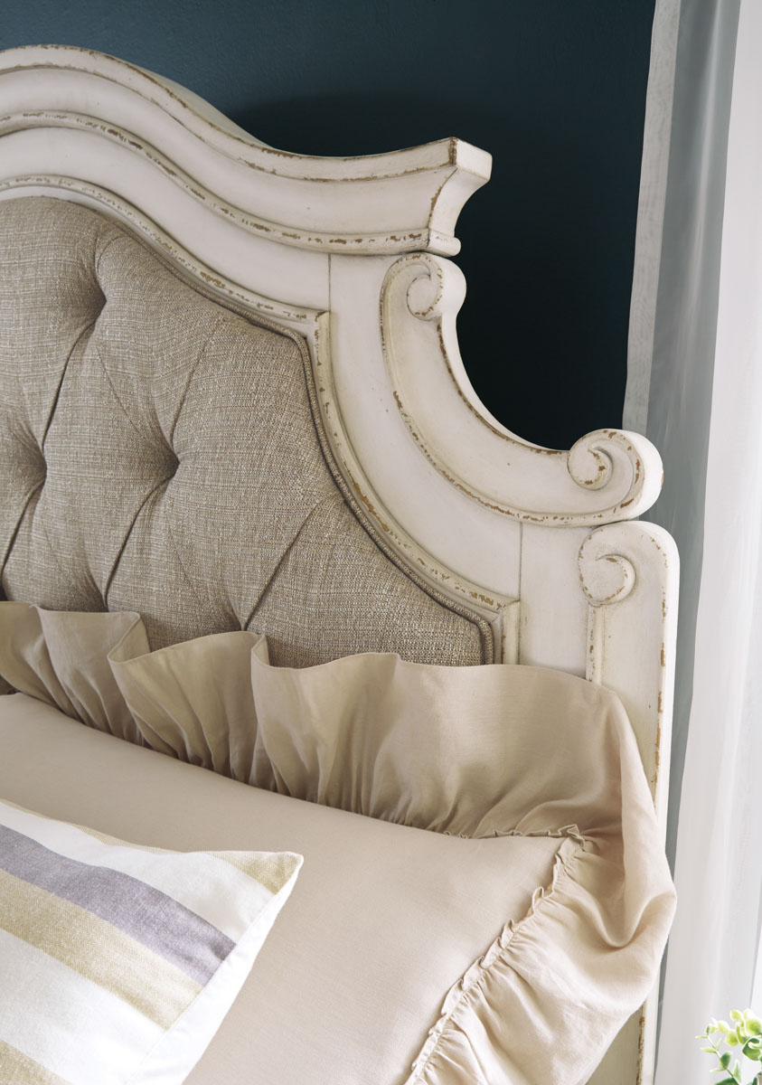【ASHLEY】【King】 Realyn UPH Panel Bed Frame ［size:W206 D225 H180cm］ B743-56+58+97　※ウッドファンデーション別売り