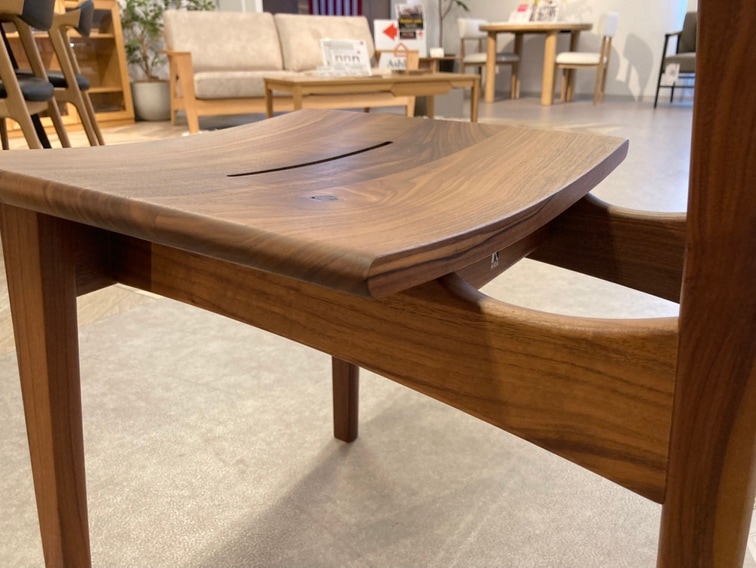 H展示特価】 ダイニングチェア 森のことば SW-210 ウォールナット材WA