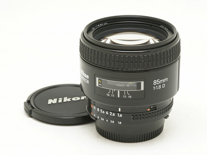 ニコン　Nikon AF 85mm F1.8D Nikon 85 mm F 1.8 D AF Nikkor review. Test Nikon AF Nikkor