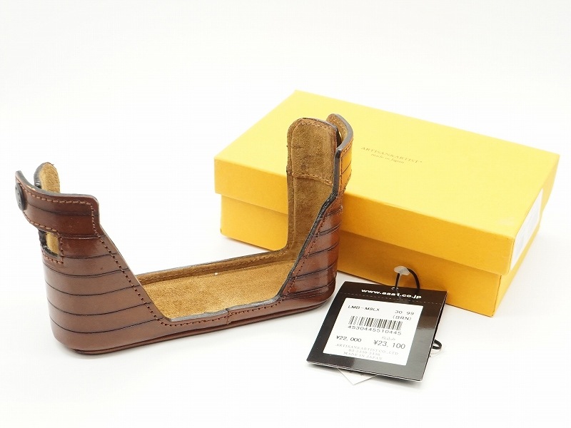 ARTISAN & ARTIST(����ƥ����󡦥���ɡ������ƥ�����)���饤��M8�ѥܥǥ����������֥饦�� LMB-M8LX BRN��(0NAC-4435)