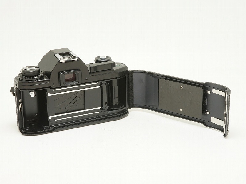 Nikon(�˥���)��EM��(NW-3822)