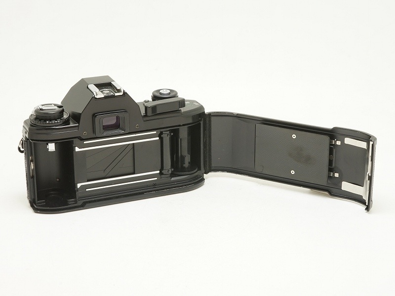 Nikon(�˥���)��EM��(NW-3821)