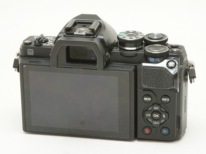 OLYMPUS(�����ѥ�)��OM-D E-M10 Mark III �֥�å���(NJ-7624)