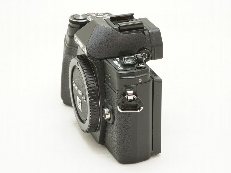 OLYMPUS(�����ѥ�)��OM-D E-M10 Mark III �֥�å���(NJ-7624)