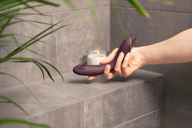 Womanizer OG Aubergine/�����ޥʥ����� �������� �����Х�����