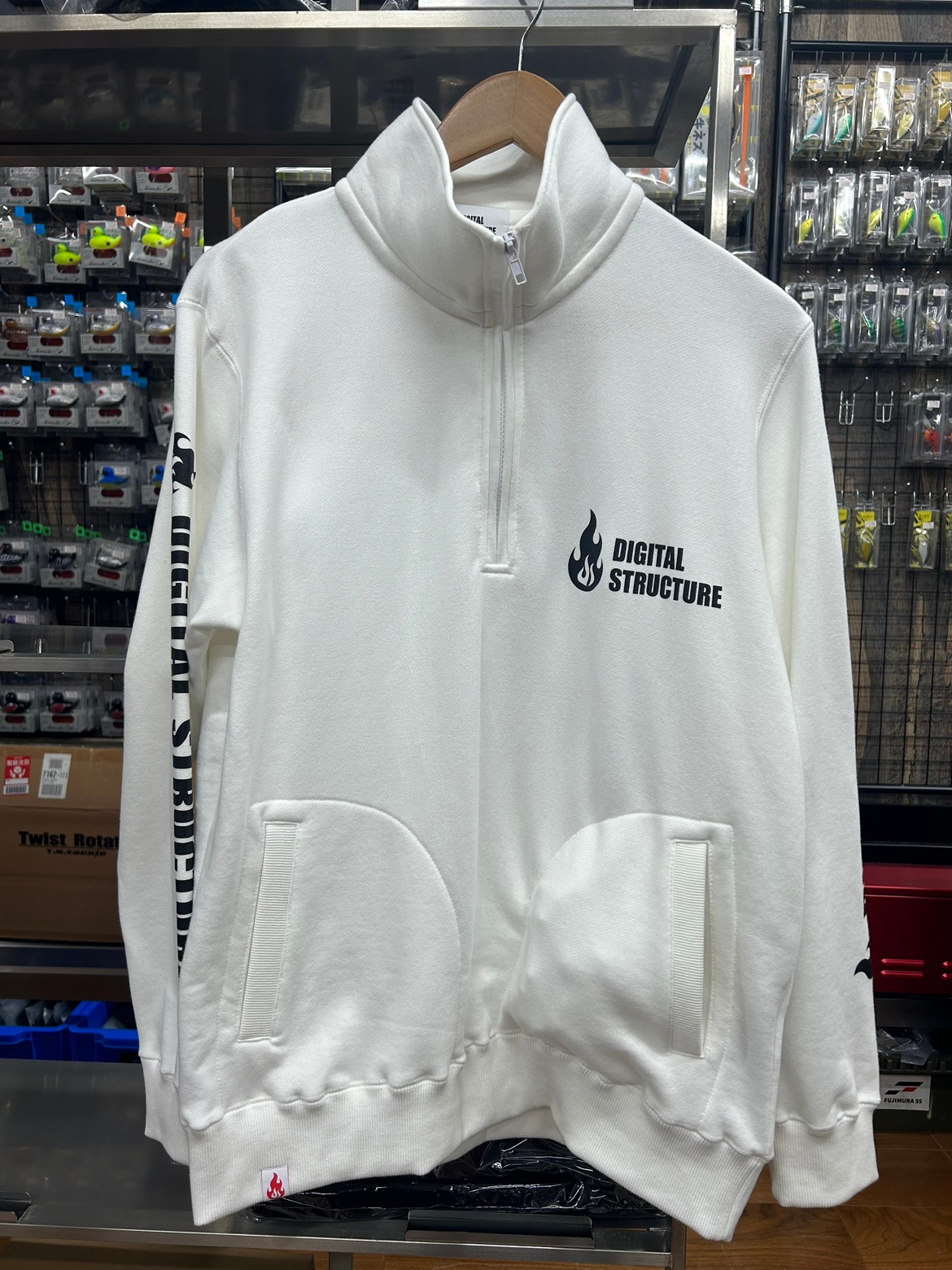 DIGITAL STRUCTURE HALF ZIP SWEAT