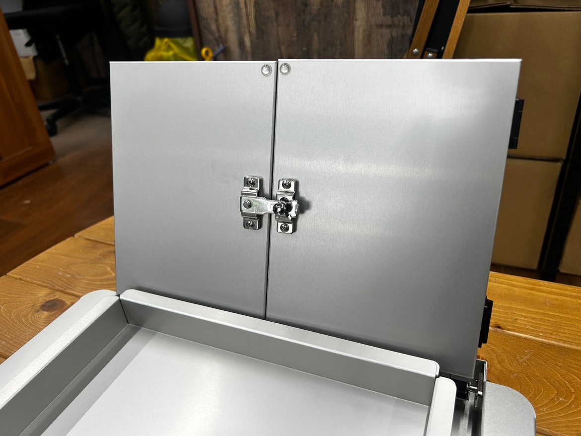 �ǥ����ȥ���ʡ��١����ȥ쥤