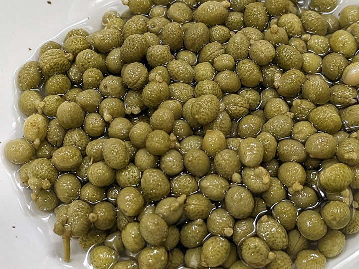 実山椒の水煮 瓶入り（無着色、国産） | 飲料・調味料,調味料