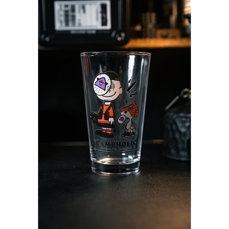 pint glass HOLINUTS color