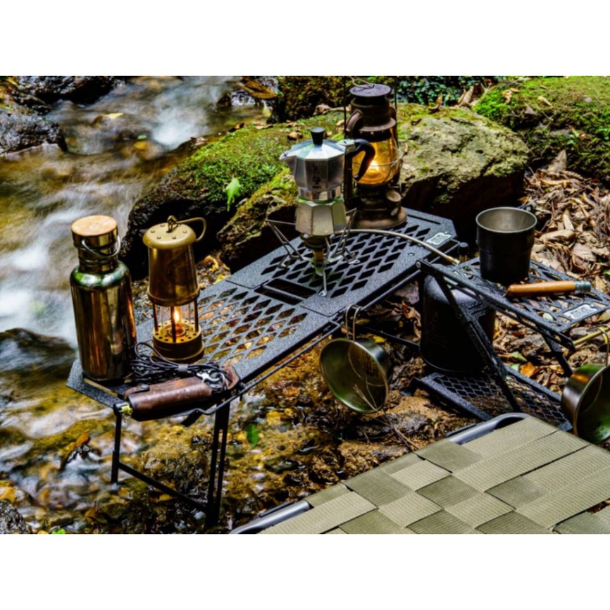 THE HALF FOLD MINI TABLE