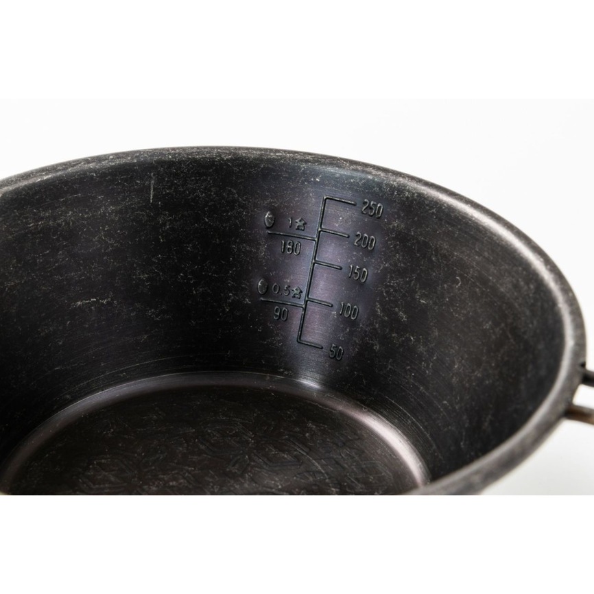 黒酸化ビンテージ加工シェラカップ -YAMATO柄-　エンボス 330ml ステンレス 目盛り付