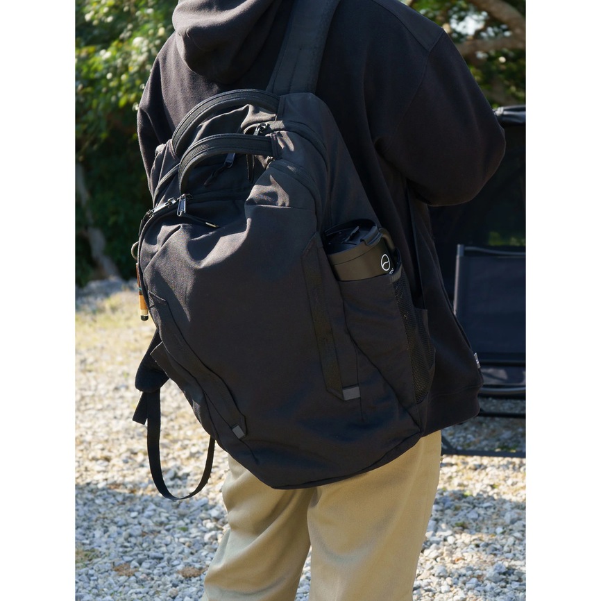 ストロー付きタンブラー