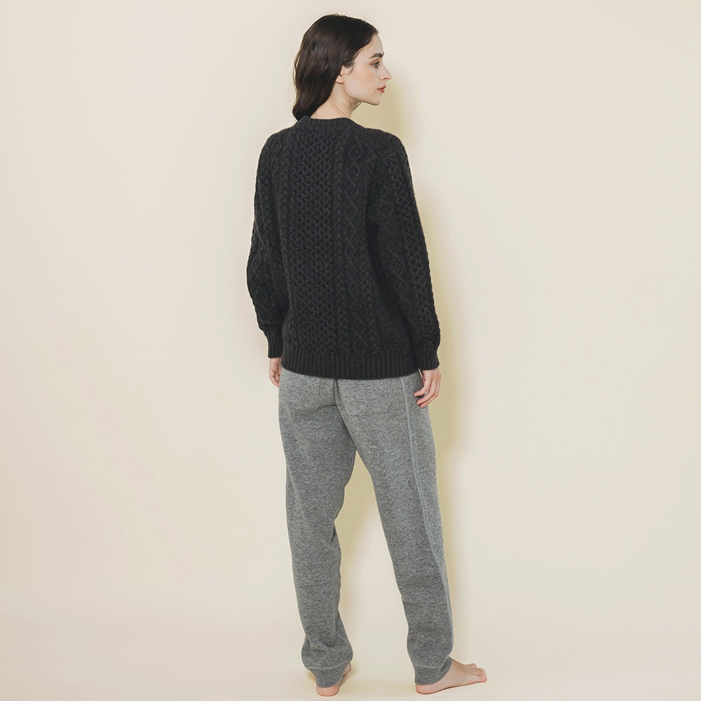 カシミヤ１００％　クラシックアランクルーネック