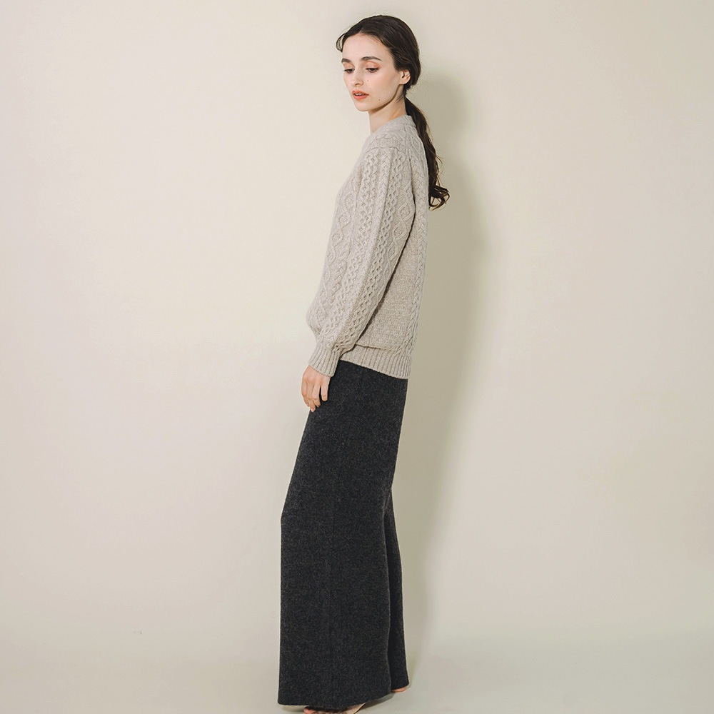 カシミヤ１００％　クラシックアランクルーネック