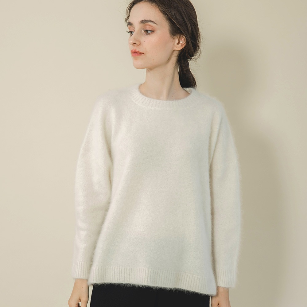 カシミヤ１００％　ファー加工クルーネック