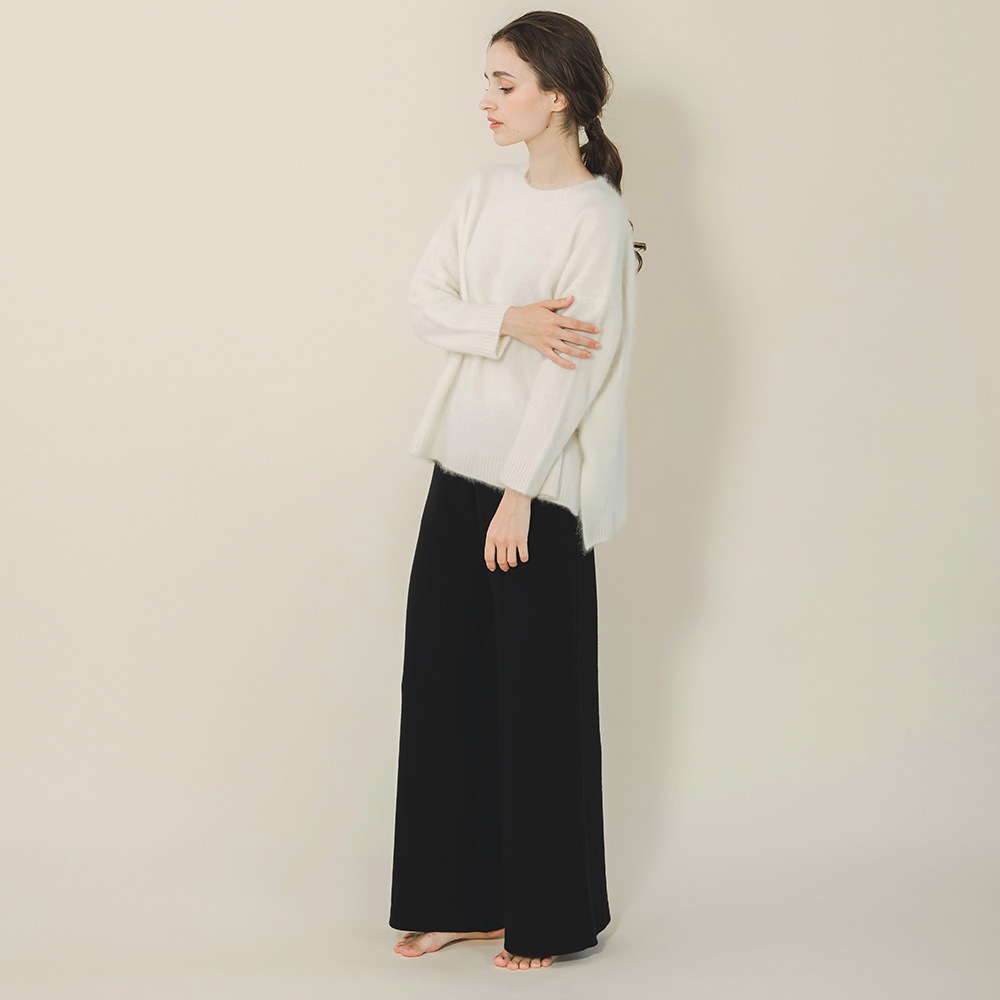 カシミヤ１００％　ファー加工クルーネック