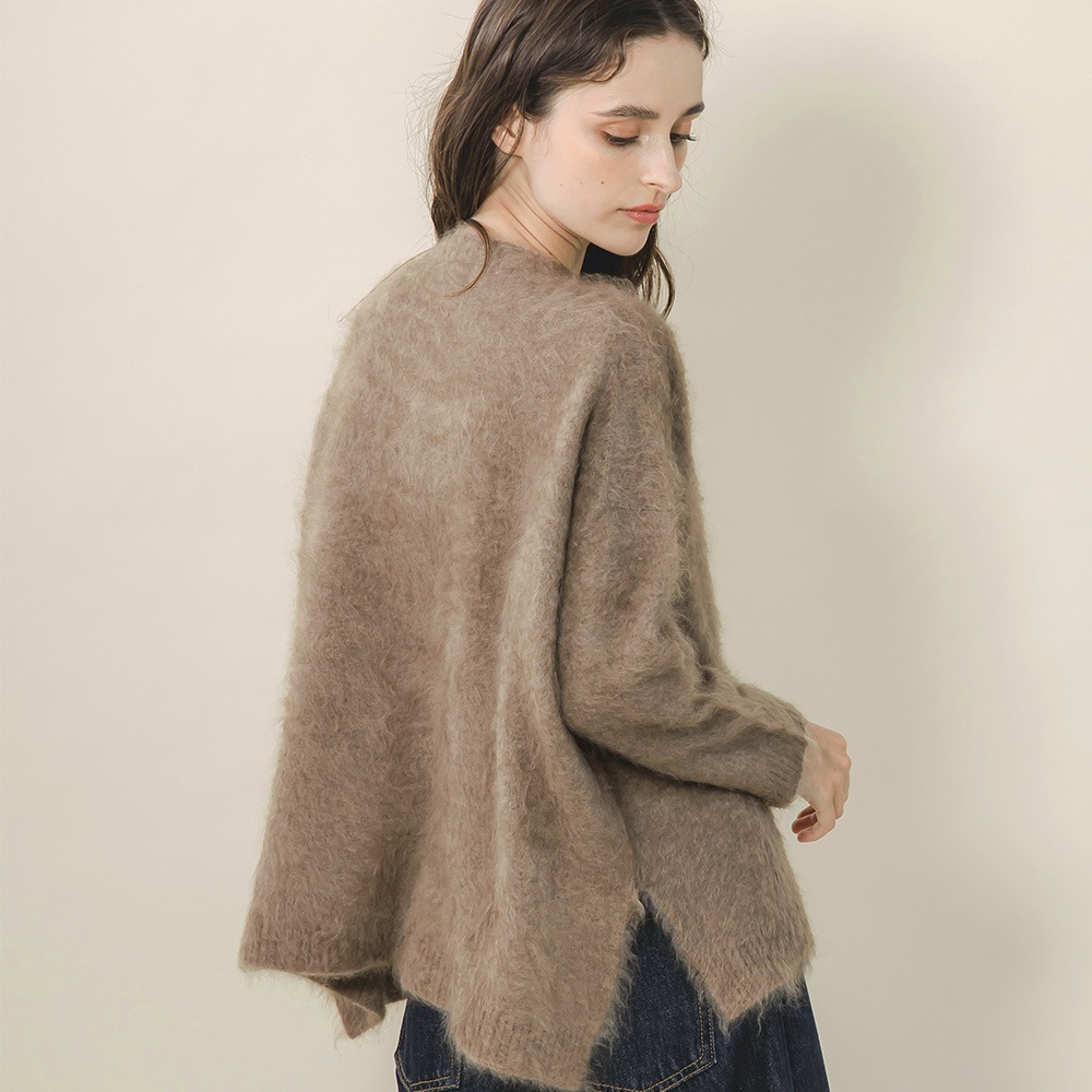 カシミヤ１００％　ファー加工クルーネック