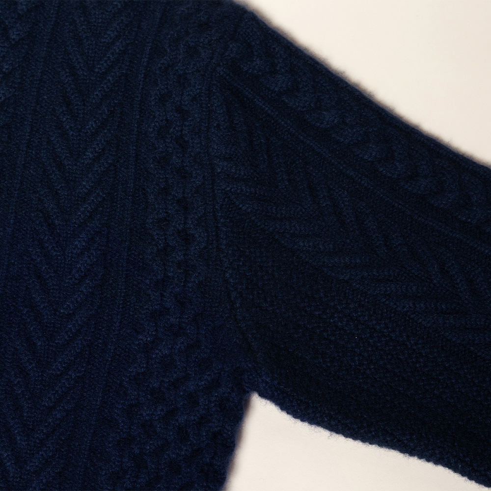 カシミヤ１００％　クラシックアランクルーネック