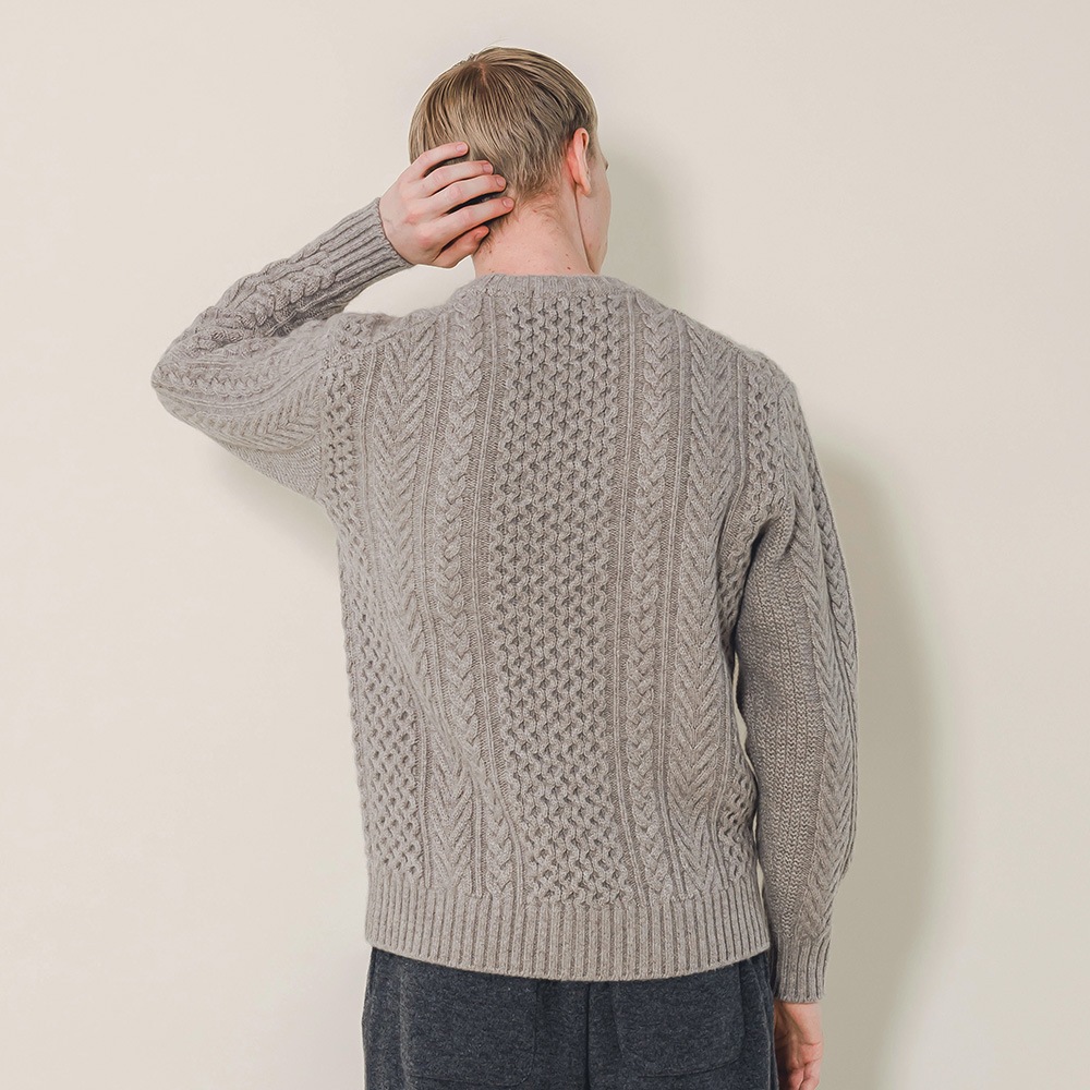 カシミヤ１００％　クラシックアランクルーネック