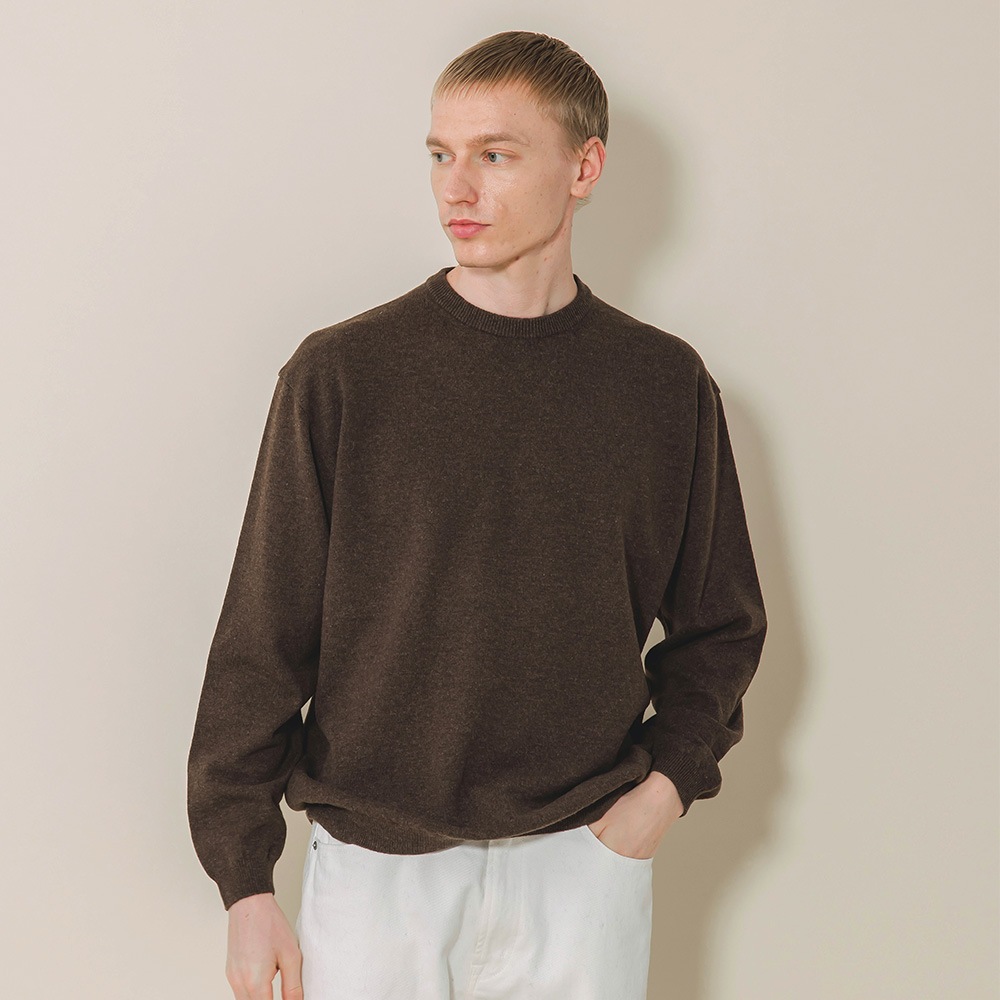 ブラックメリノウール１００％　クルーネック