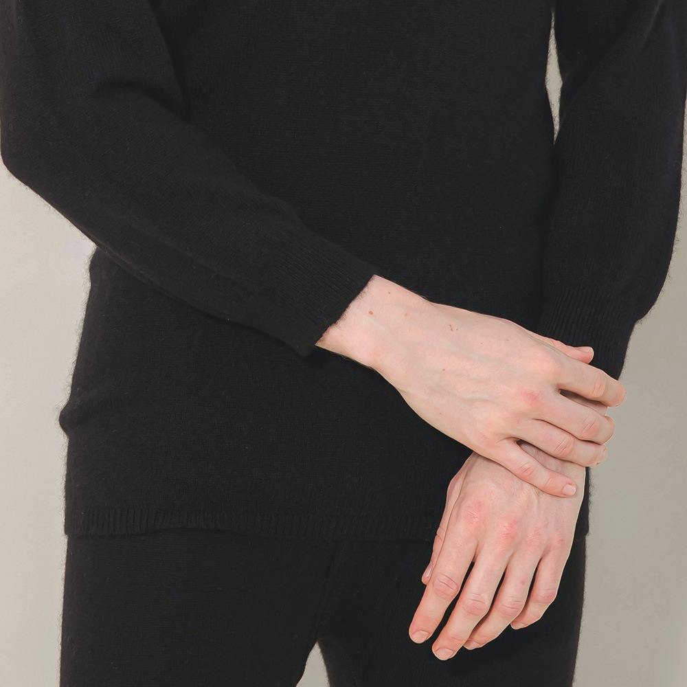 カシミヤ１００％　インナープルーオーバー