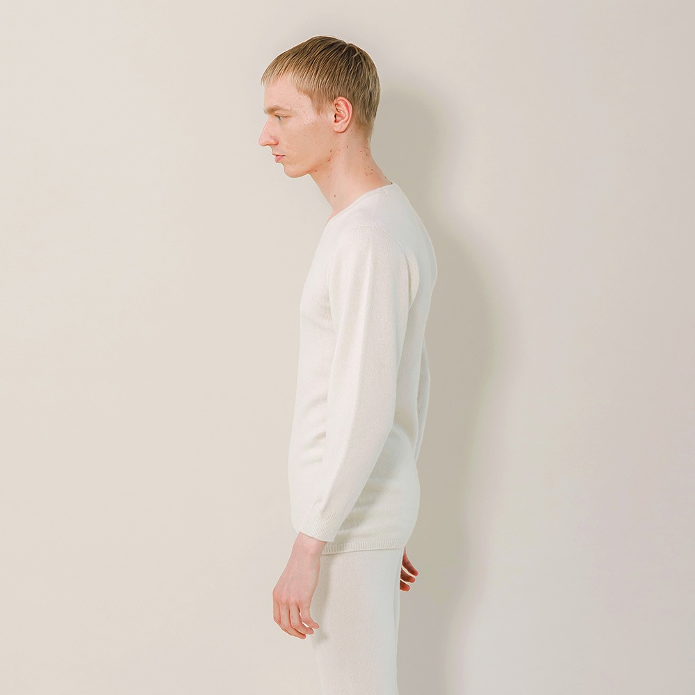 カシミヤ１００％　インナープルーオーバー