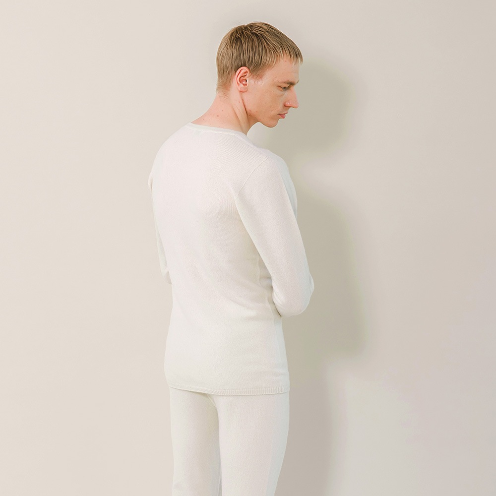 カシミヤ１００％　インナープルーオーバー