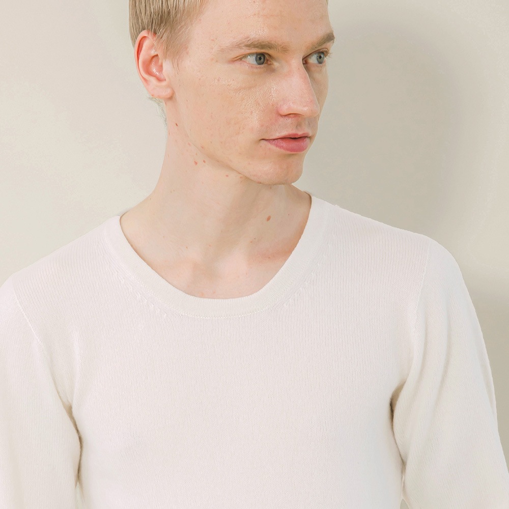 カシミヤ１００％　インナープルーオーバー