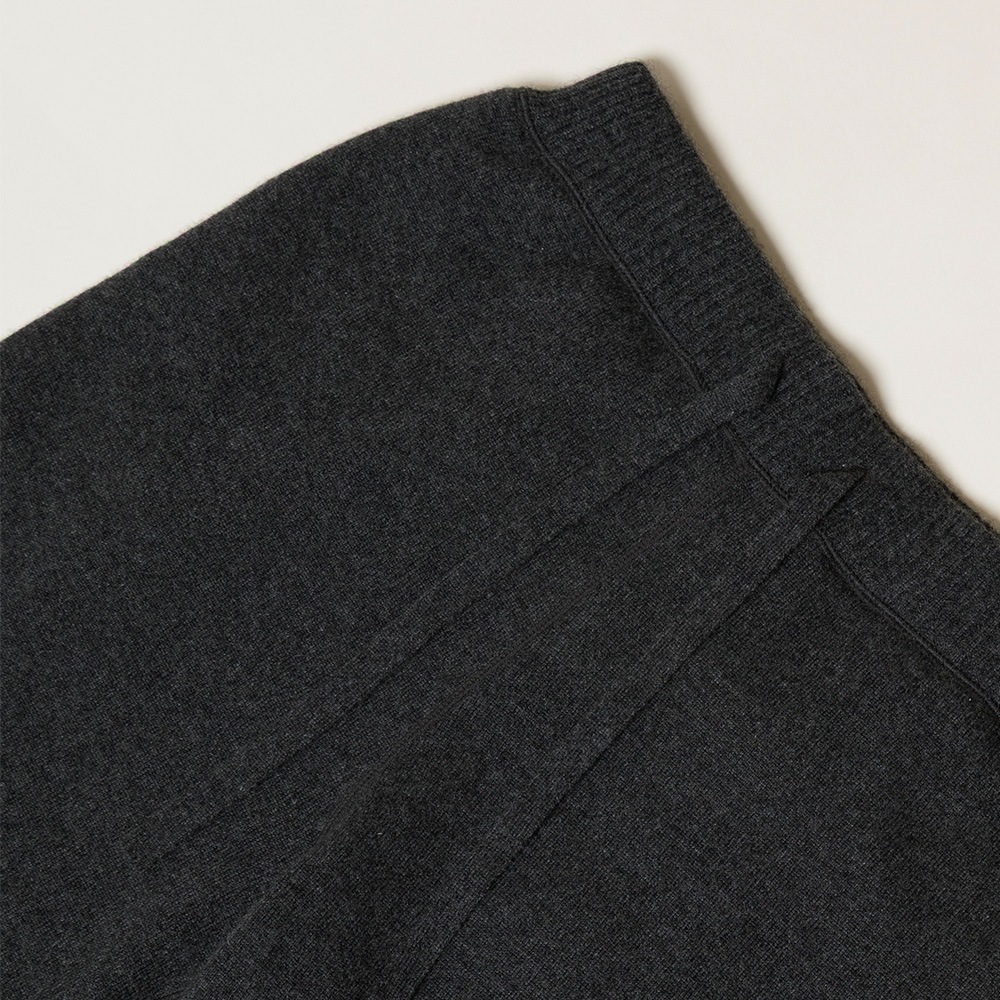 カシミヤ100％ スウェットパンツ