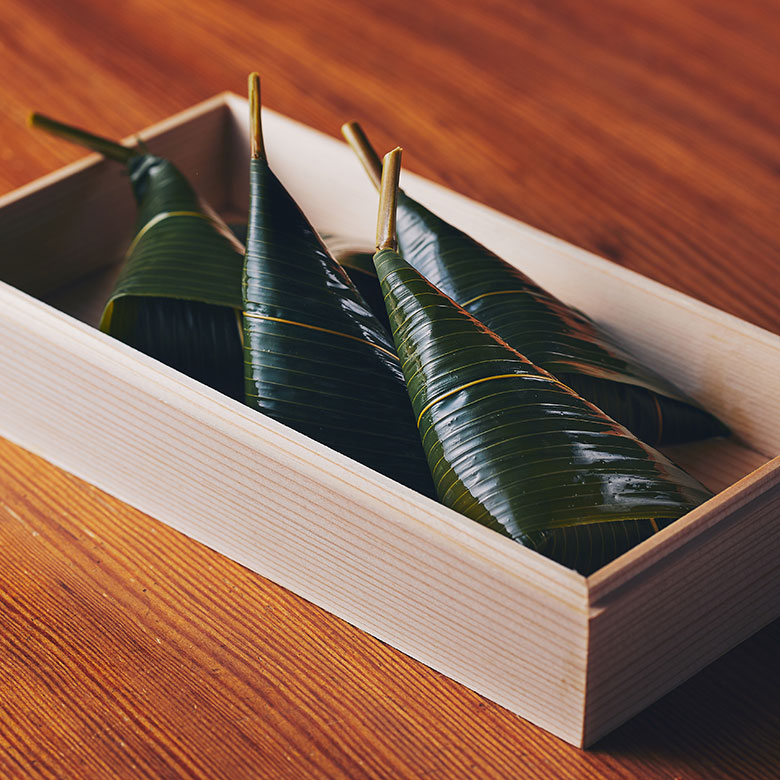 黒豆餡入麩まんじゅう
