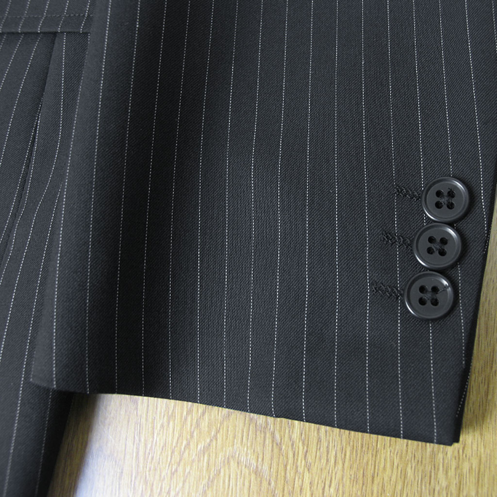 スーツ メンズ 春夏秋 シングルスーツ 3つボタン グラードコレクション(grado collection)  段返り三つボタン ブラックストライプ 黒 43L A4 AB8