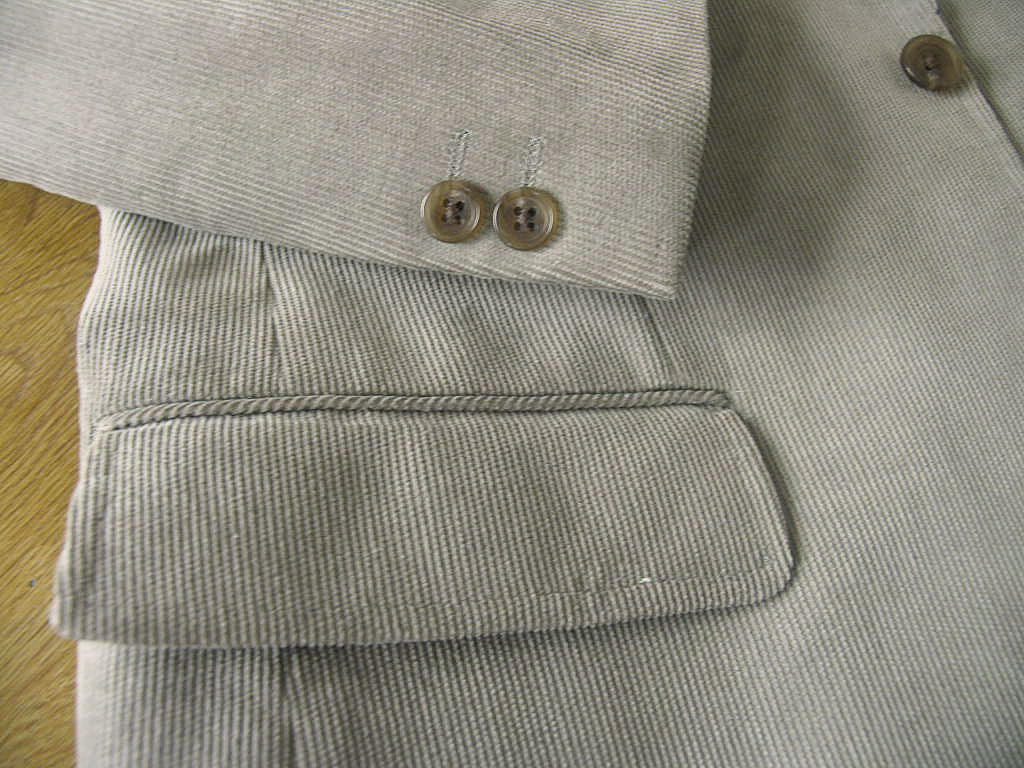 スーツセレクト　コーデュロイスーツ　くるみボタン　Mサイズ スーツセレクト コーデュロイスーツ くるみボタン Mサイズ 美品