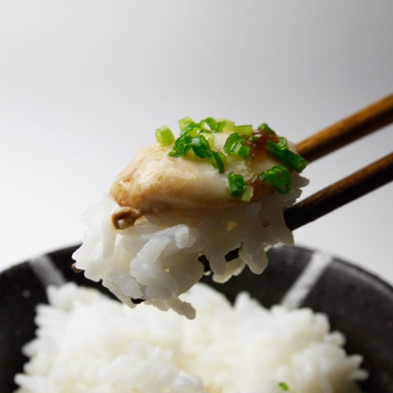 ひとくちめからもう満福 幸せの紅白ふく