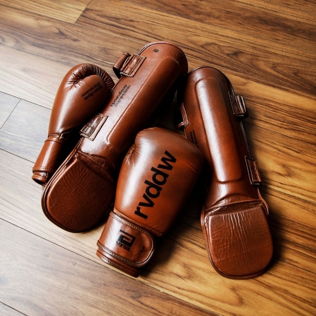 VINTAGE LEG GUARDS