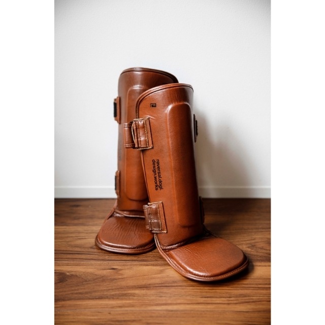 VINTAGE LEG GUARDS