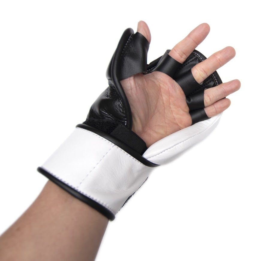 100A MMA POUNDING GLOVES WHITE