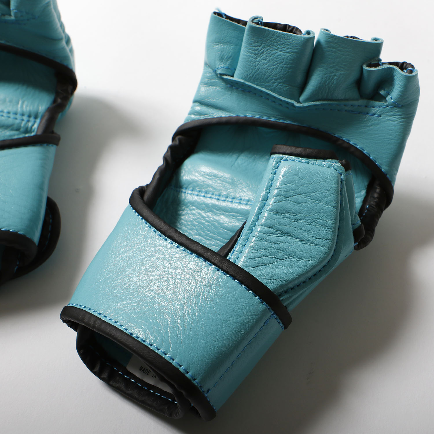 ���ͥ������� COLORS