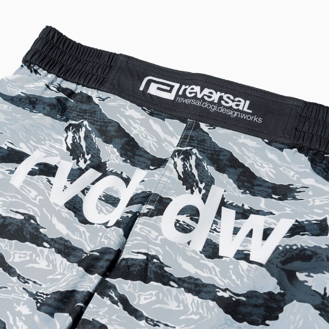 POUNCER CAMO FIGHT SHORTSSHORT LENGTH / NO POCKET