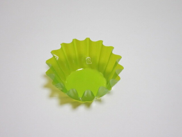 ファインカップ 6号 ミドリ 底径40×深さ25mm 500枚 レンジ可 アヅミ産業  緑 フィルム ケース カラー レンジ 惣菜 弁当 弁当箱 使い捨て 丸 消耗品 おかず 料理 フィルム FINE