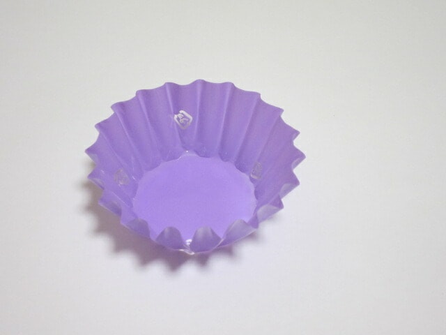 ファインカップ 7号 ムラサキ 底径42×深さ29mm 500枚 レンジ可 アヅミ産業  紫 フィルム ケース カラー レンジ 惣菜 弁当 弁当箱 使い捨て 丸 消耗品 おかず 料理 フィルム FINE