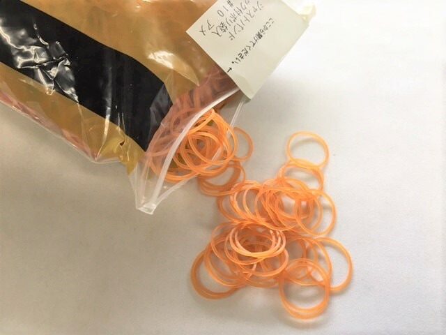 ゴムバンド #10 500gアメ色 折径35mm×切巾1.1mm×厚1.0mm ヤナギダ  輪ゴム ゴム バンド NO.10 10 10番 業務用 花 フラワー 天然ゴム 天然 結束 ワゴム 束ねる ファスナー付 ふくろや ポリ入 ジャストバンド 大口 プロ 惣菜 10番