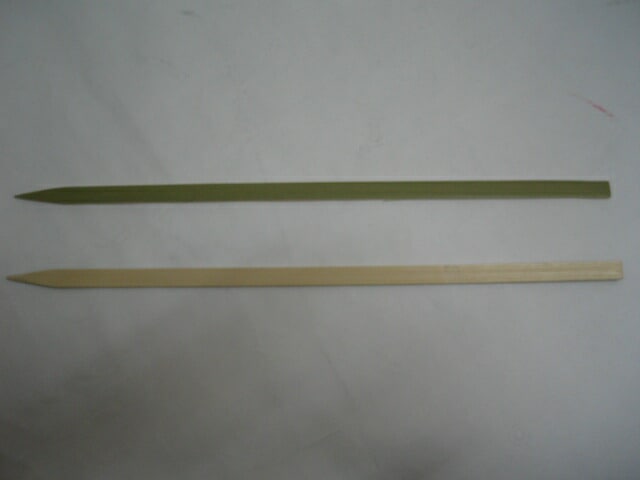 幅広 竹平串 30cm 皮付 1袋 100本入 長さ約30cm×巾約9mm×太さ約3mm 竹串 平串 くし 天然 魚 川魚 鮎 牛肉 ...