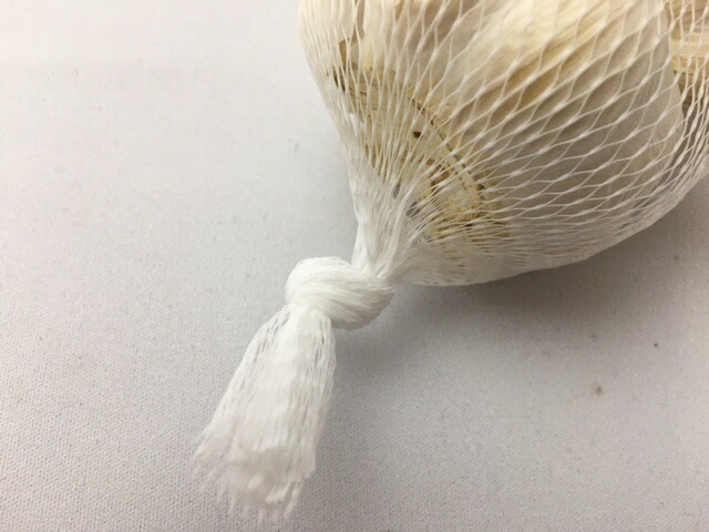 にんにく20キロ ニンニクネット 20cm 白 ネットの長さ 20cm 100本 ラベル付き