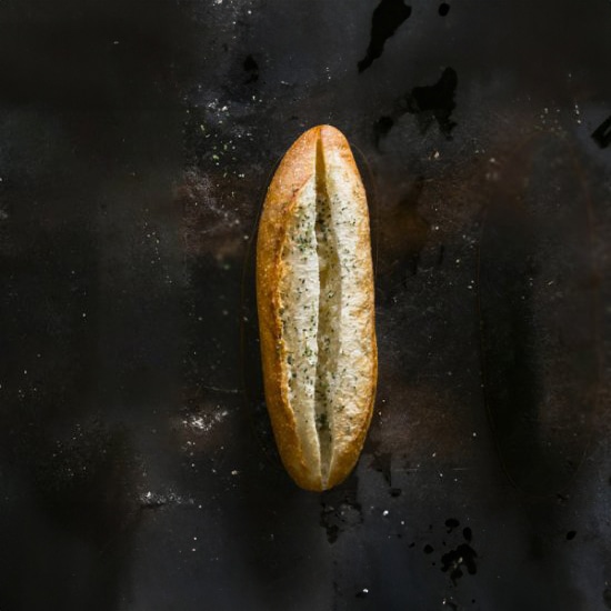 【訳あり 不揃い 賞味期限間近 半額！！】ガーリックフランス ６本セット