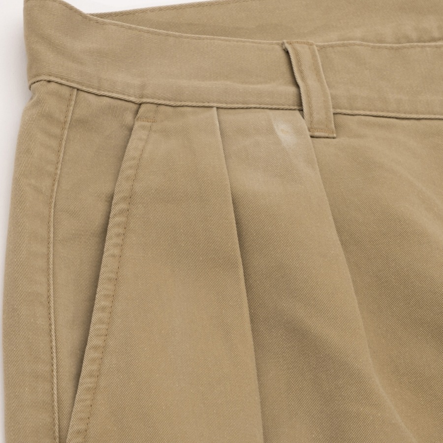 INTERBREED : Faded Two Tuck Chino
