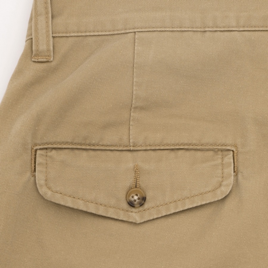 INTERBREED : Faded Two Tuck Chino