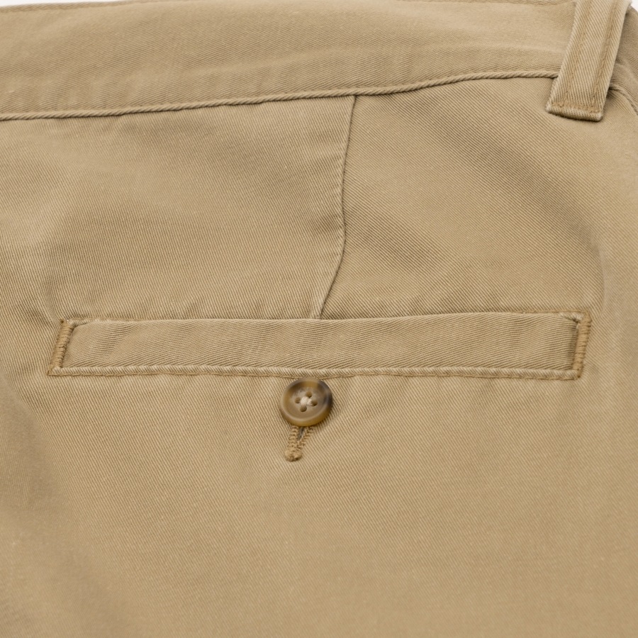 INTERBREED : Faded Two Tuck Chino