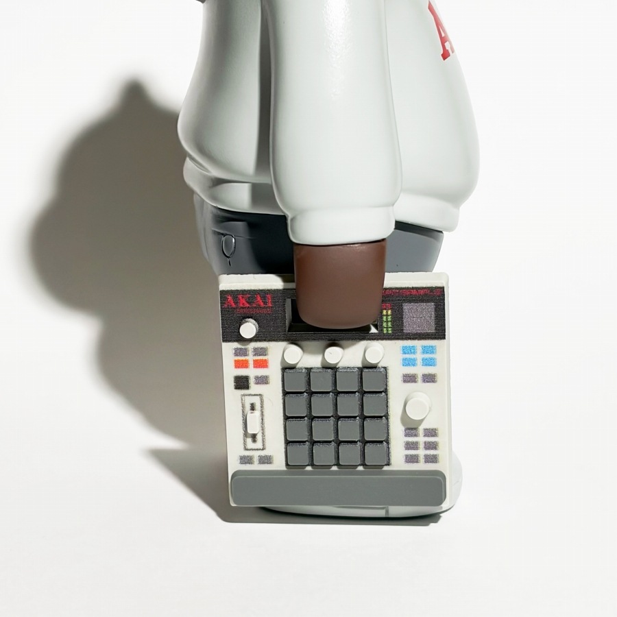 INTERBREED : DIGGIN’ BEAR “AKAI professional”